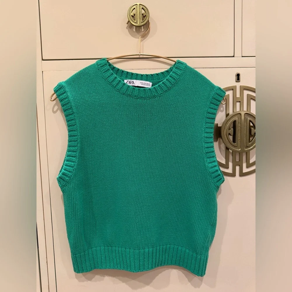 Zara Vibrant Green Knit Sweater - Picture 1 of 4